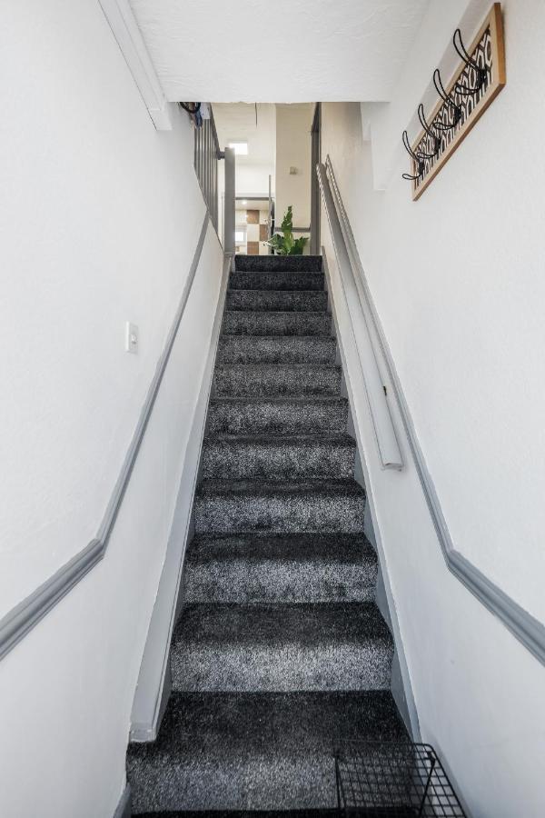 Heathrow 2-Bedroom Maisonette With Parking West Drayton  Eksteriør billede