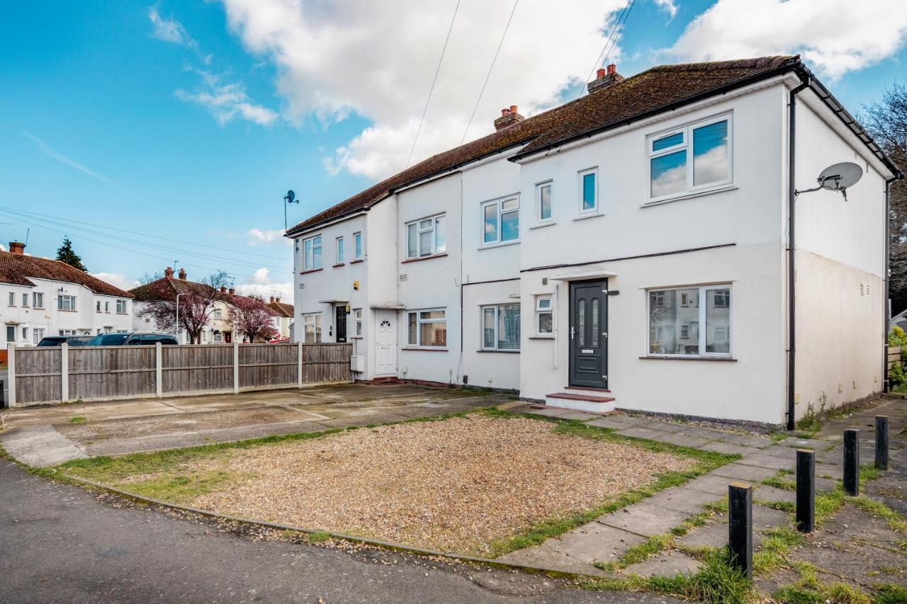 Heathrow 2-Bedroom Maisonette With Parking West Drayton  Eksteriør billede