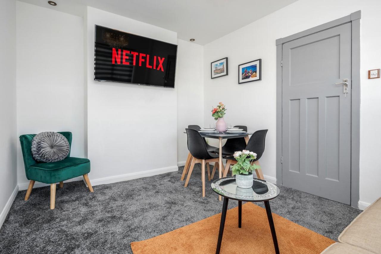 Heathrow 2-Bedroom Maisonette With Parking West Drayton  Eksteriør billede