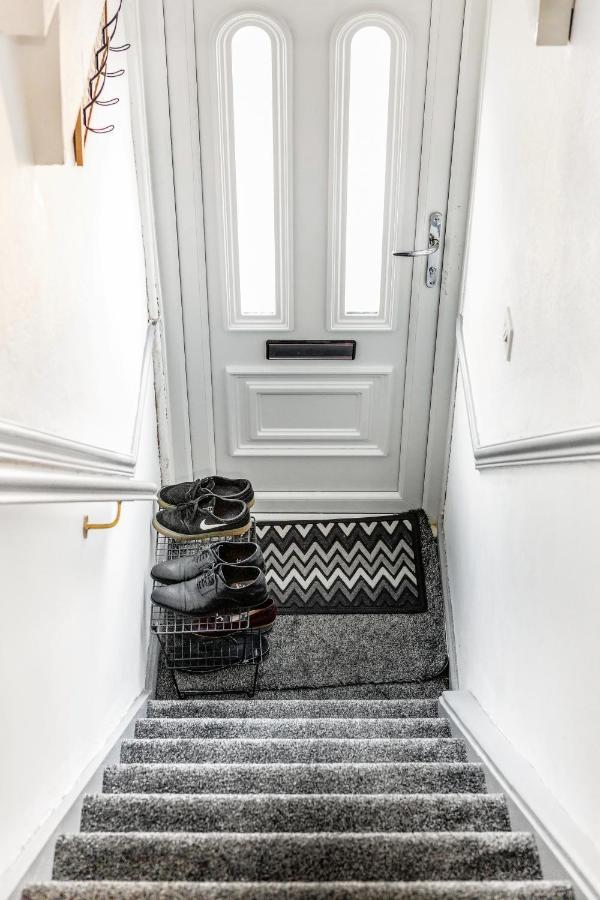 Heathrow 2-Bedroom Maisonette With Parking West Drayton  Eksteriør billede